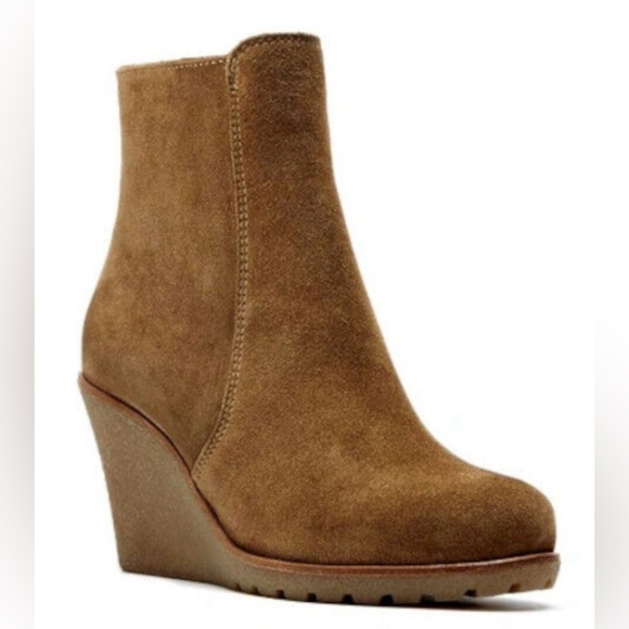 NEW w/o Box La CANADIENNE Camel Colored Suede Wedge Boot Women's Size 8.5 - Picture 1 of 8